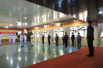 50 Peserta Pasukan Pengibar Bendera Pusaka, Dikukuhkan Bupati Lambar